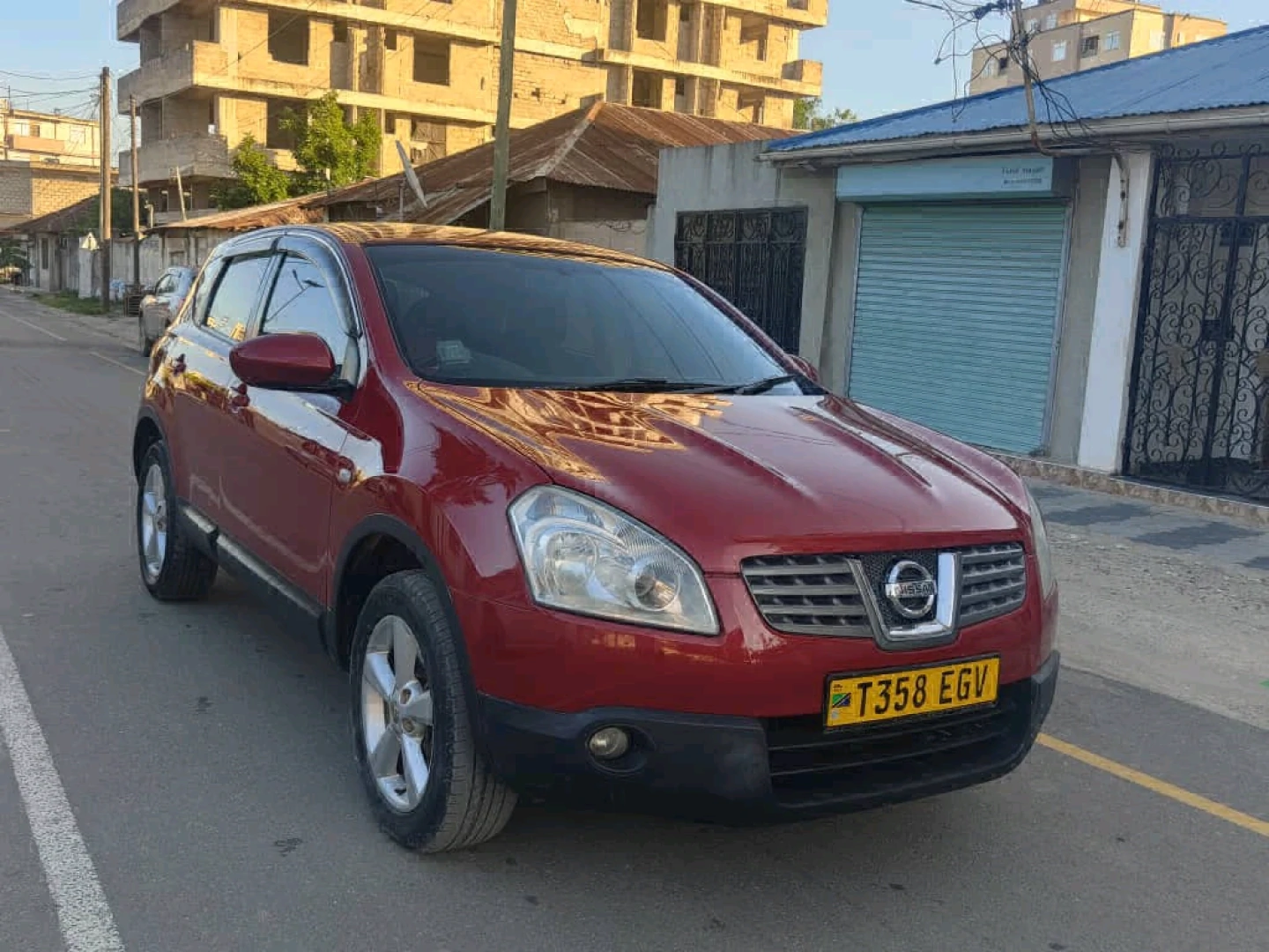 Red Nissan Qashqai Dualis 2008 (1990cc) thumbnail 3