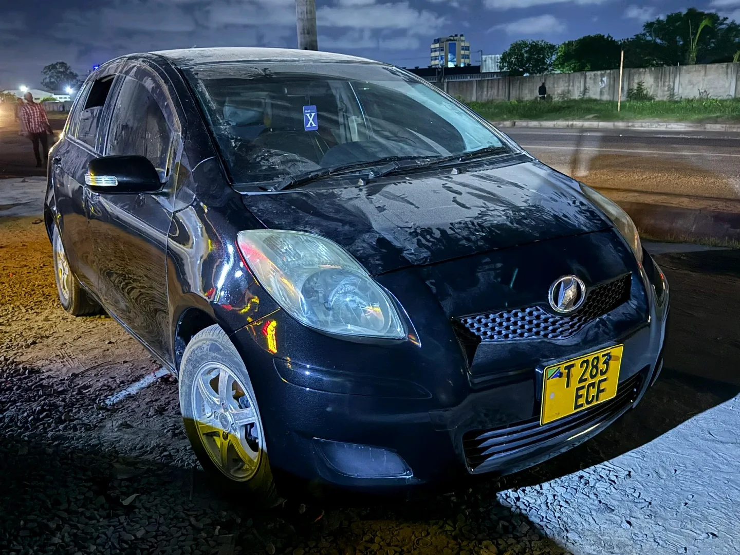 Toyota Vitz New Model Automatic (ECF) thumbnail 4