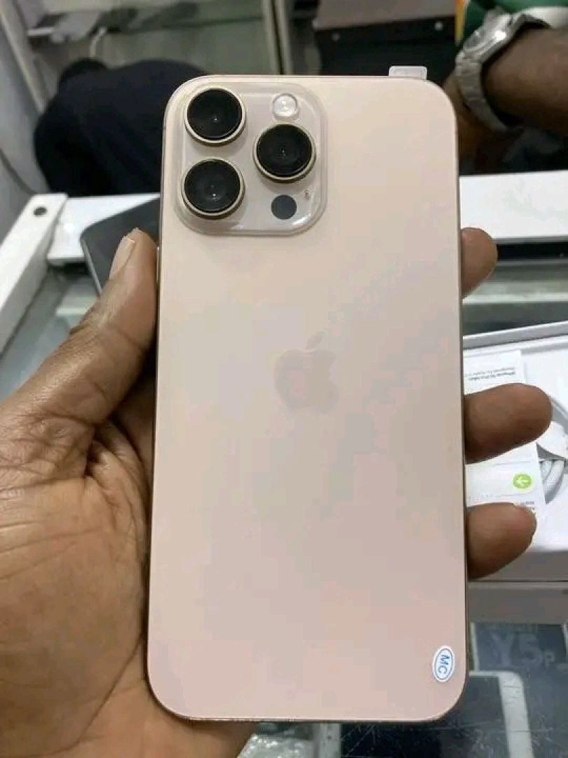Used iPhone 13 Pro Max Screen Faulty thumbnail 2