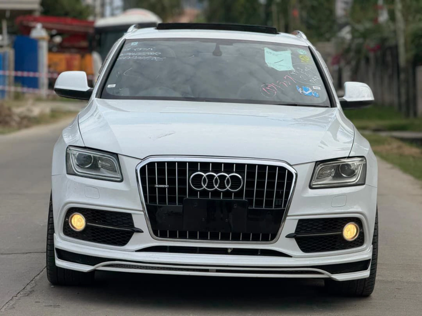 Audi Q5 Sports Line SUV 2014 (Pearl White) thumbnail 2