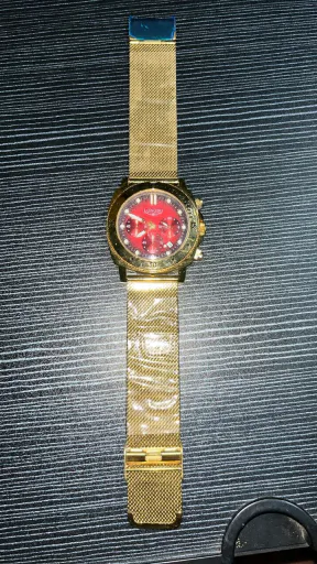 Golden Longbo Watch