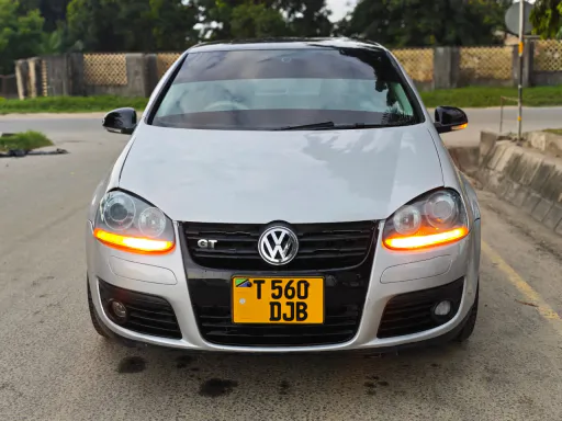 Volkswagen Golf GT (DJB)