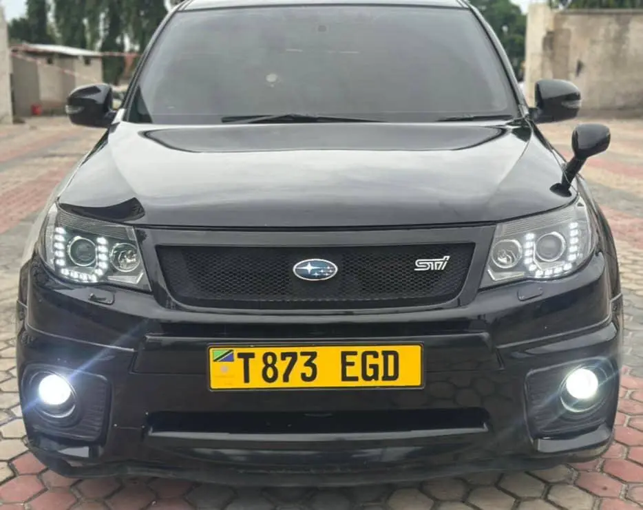 Subaru Forester STI 2011 thumbnail 3