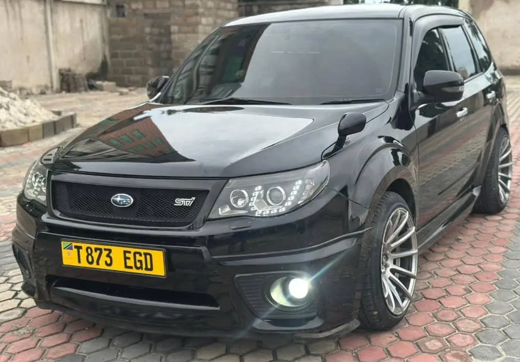 Subaru Forester STI 2011 thumbnail 6