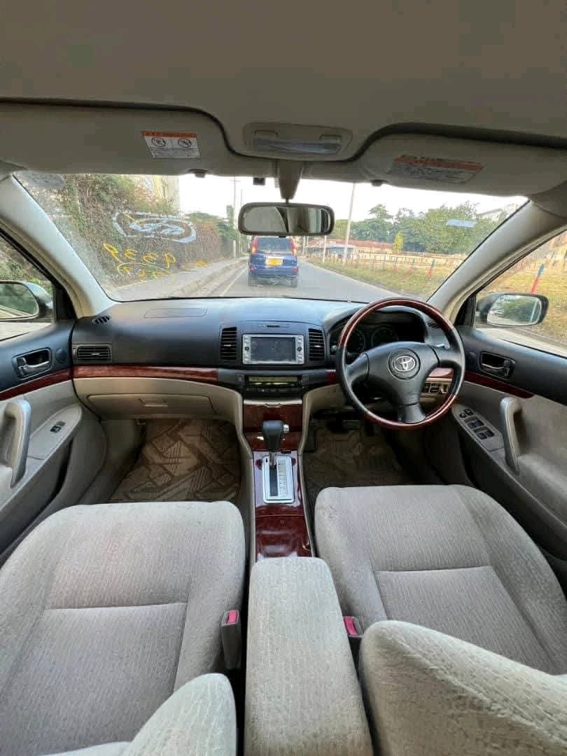 Toyota Premio 2002 Automatic Gold thumbnail 7