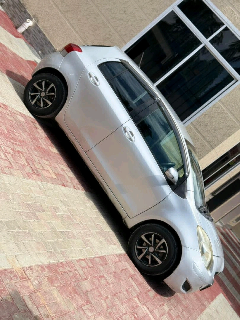 Toyota Vitz New Model 990cc (Reg DDY) thumbnail 6