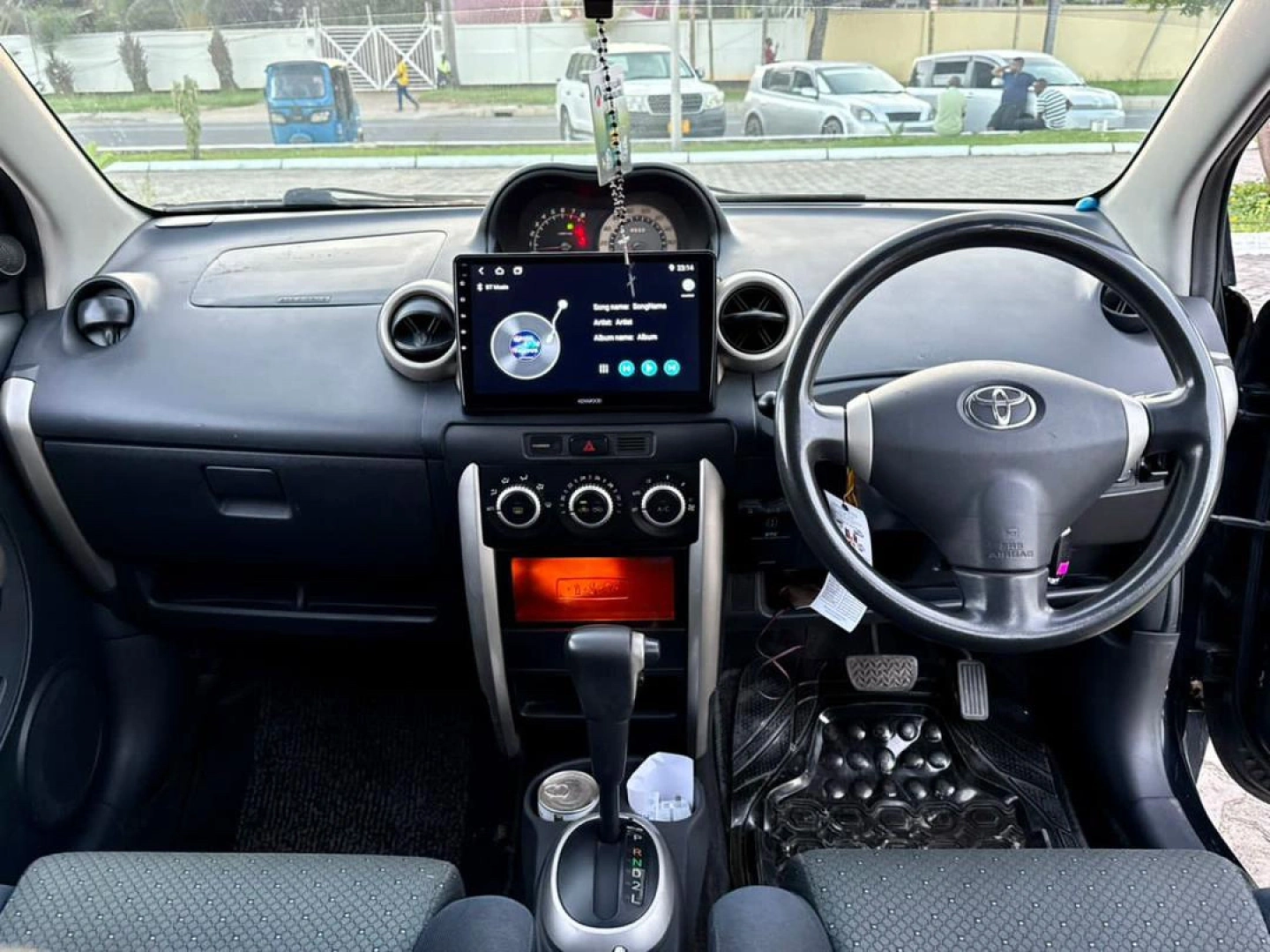 Black Toyota IST 1290cc with Sport Rims thumbnail 4