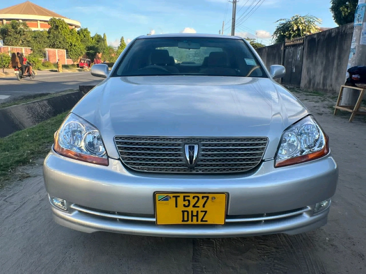Toyota Mark II Grande Sedan