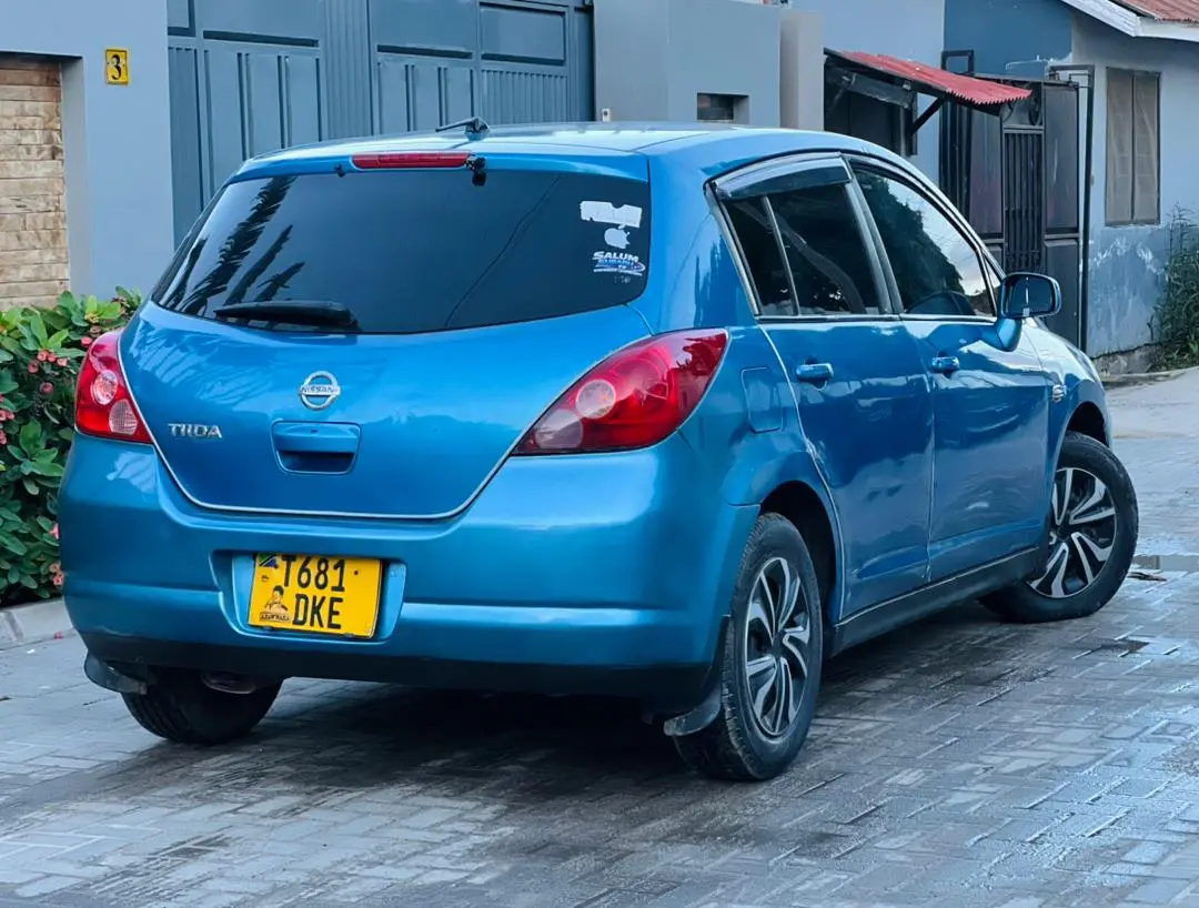 Nissan Tiida DKE