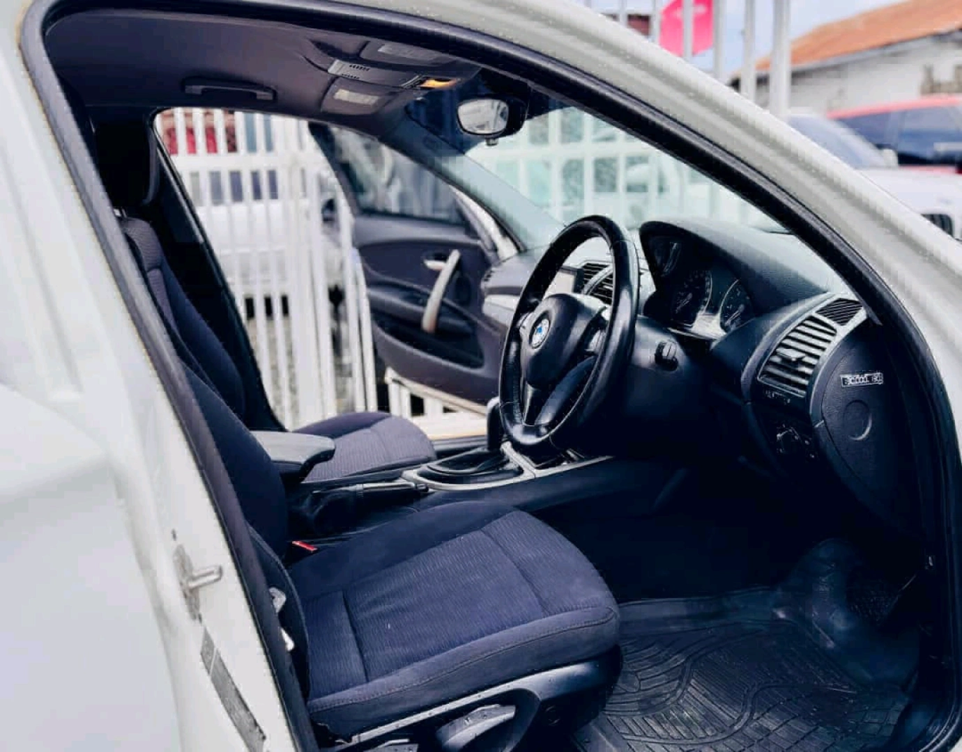 BMW 1 Series 2009 (Exchange Allowed) thumbnail 2