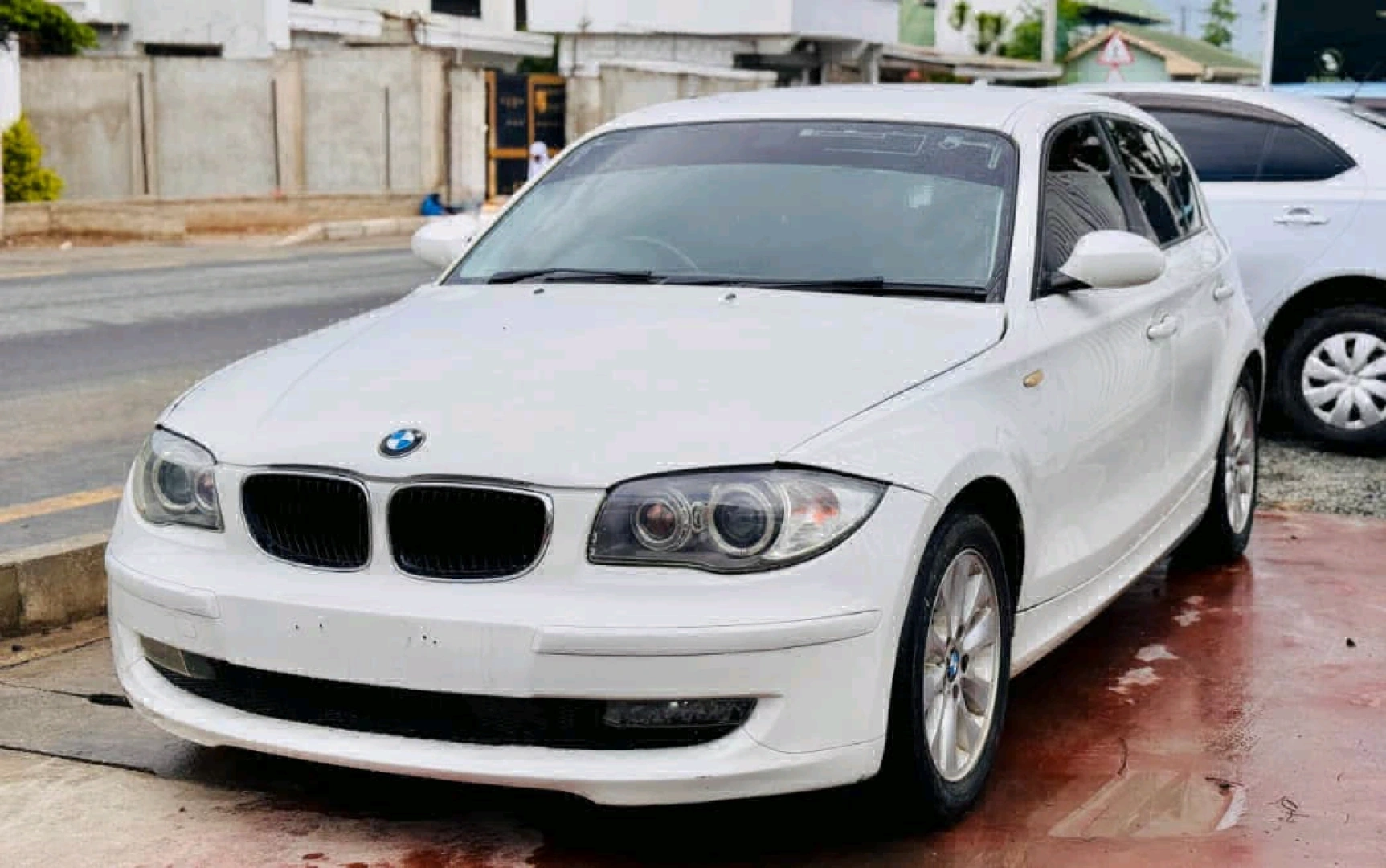 BMW 1 Series 2009 (Exchange Allowed) thumbnail 3