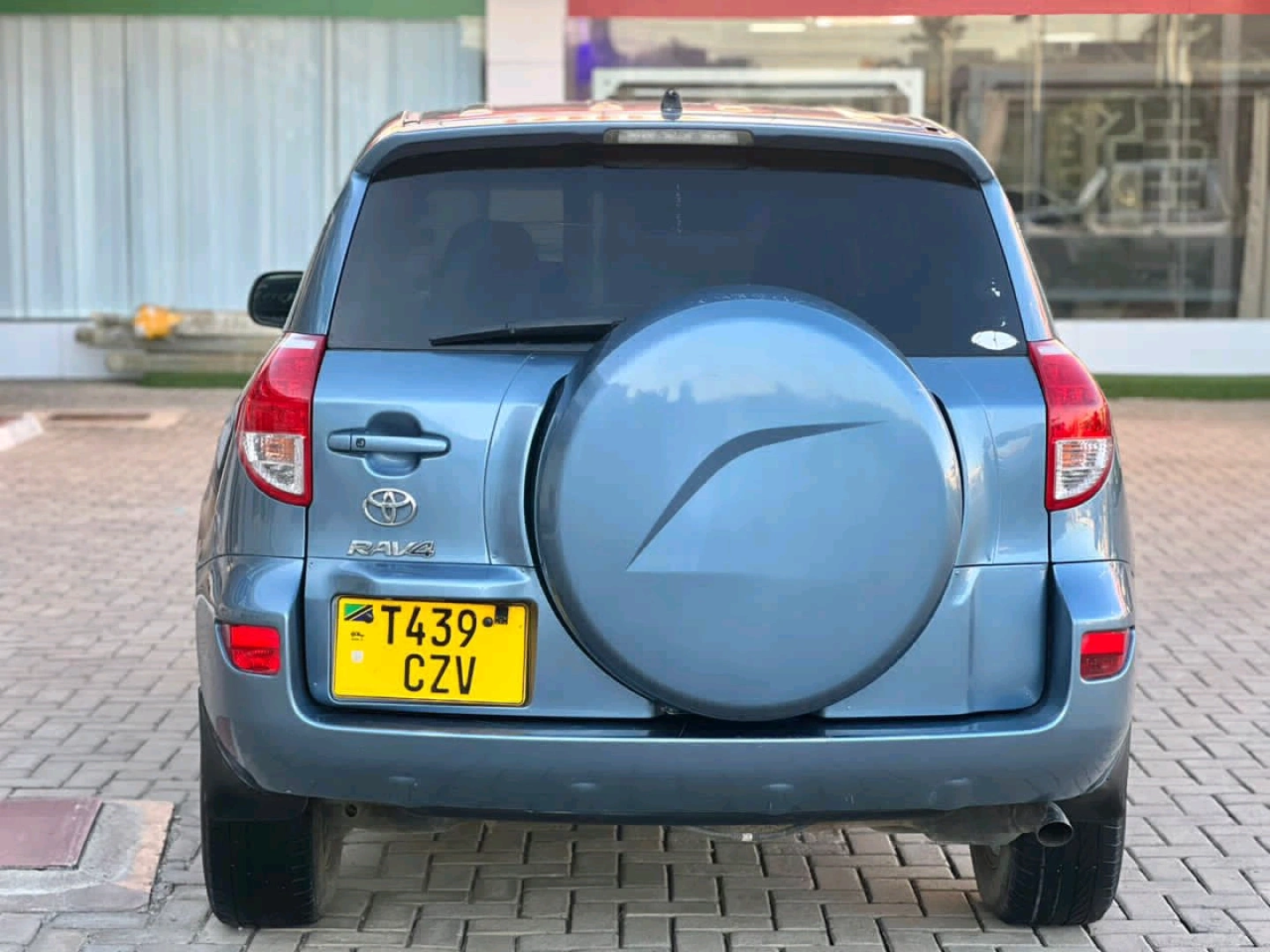 Toyota RAV4 Miss Tanzania 2006 thumbnail 2