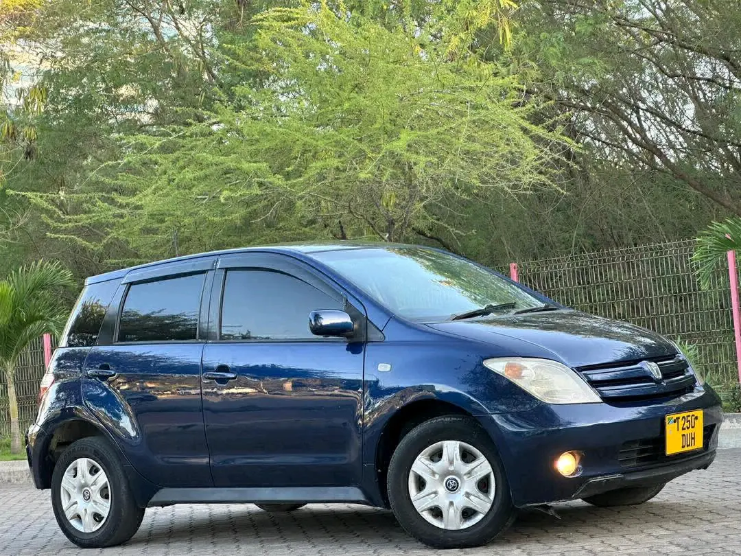 Toyota Ist 2004 Blue thumbnail 4
