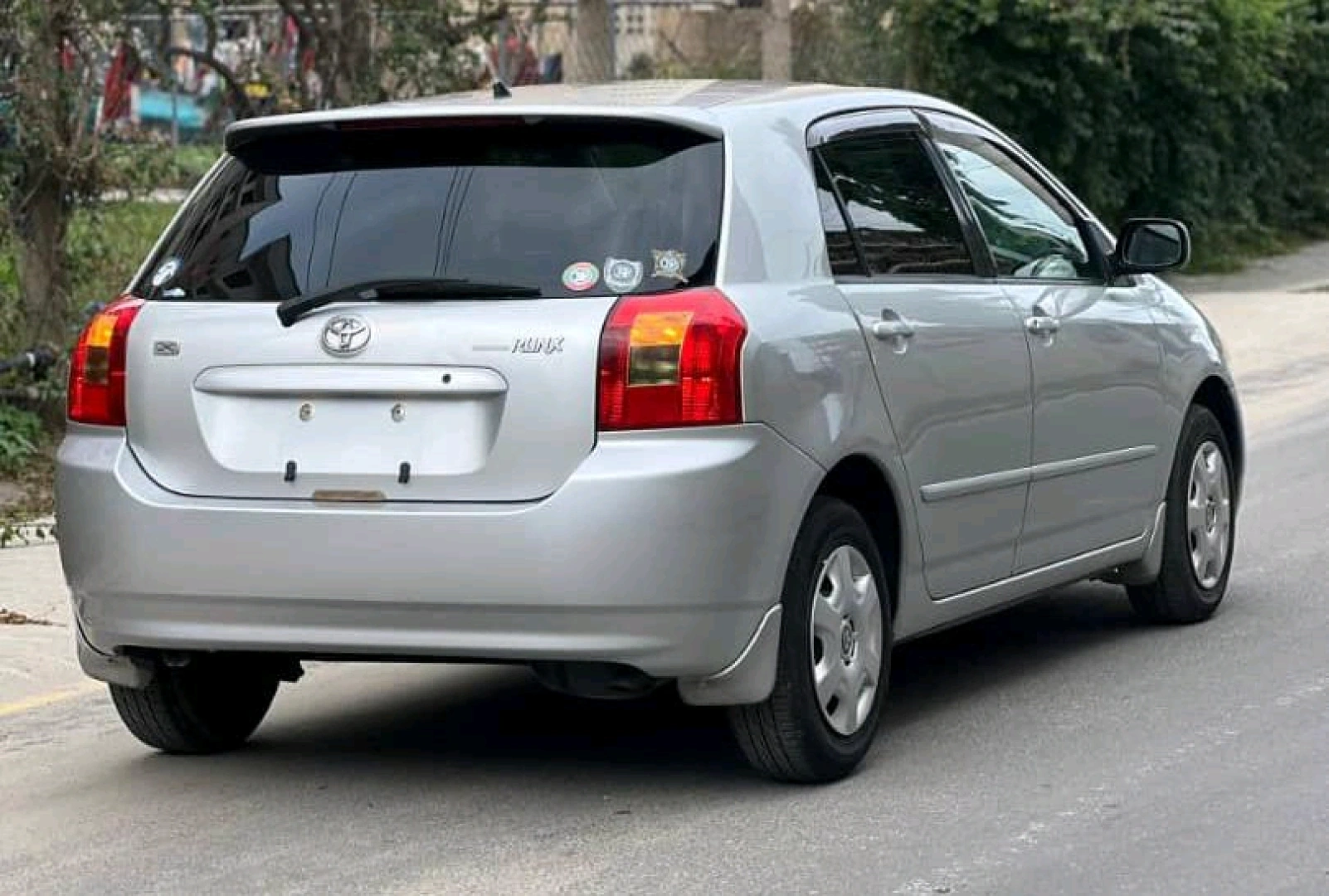 Toyota RunX 2003 Automatic Silver thumbnail 6