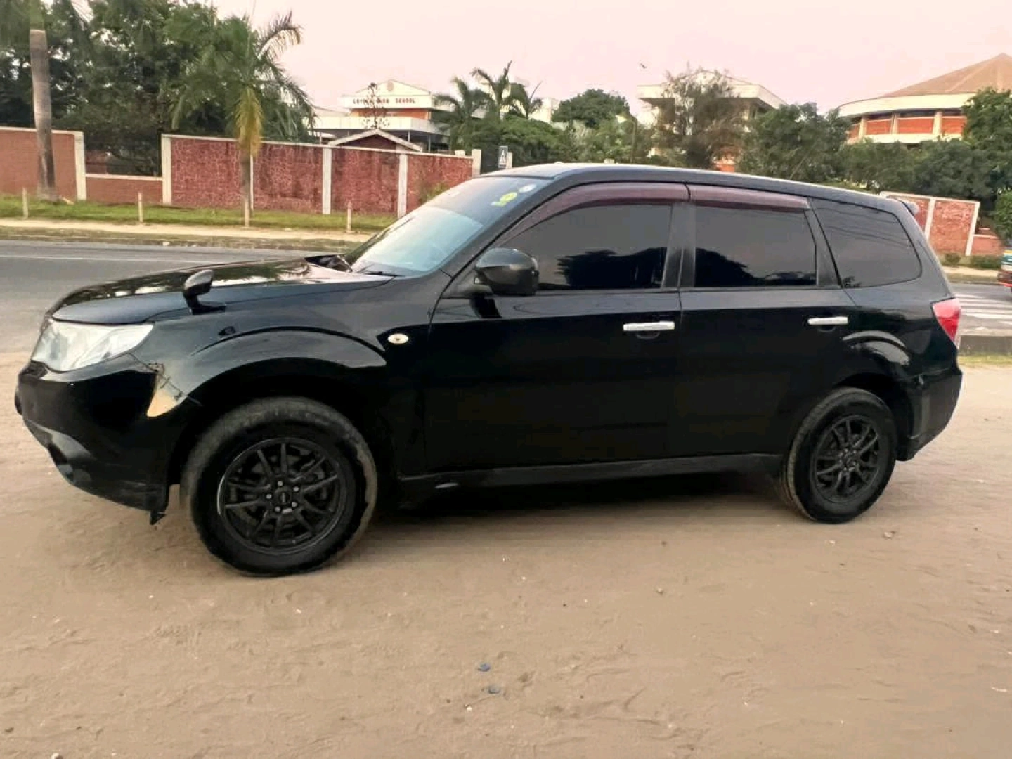 Black Subaru Forester SUV 2008/2009 thumbnail 3