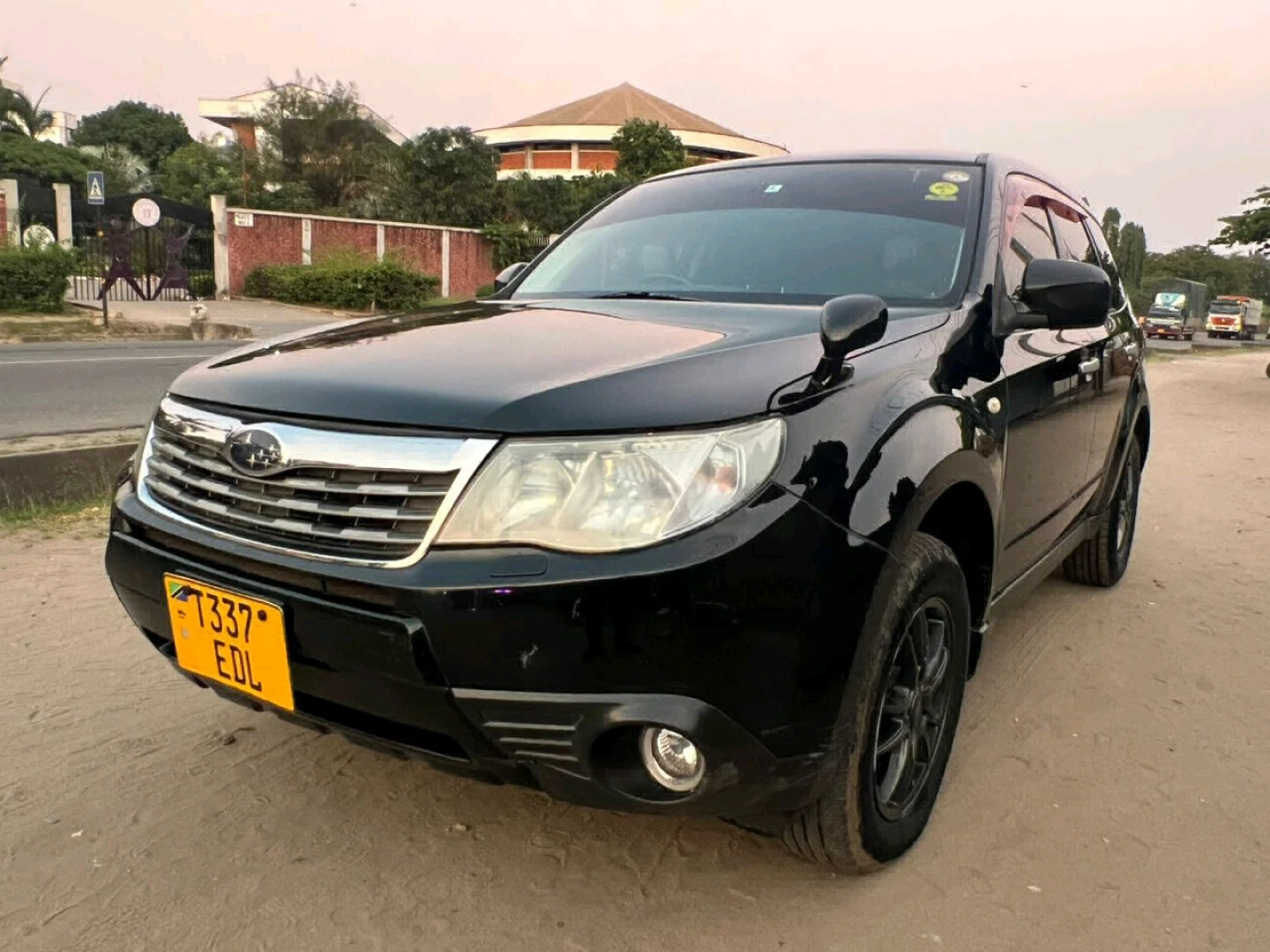 Black Subaru Forester SUV 2008/2009 thumbnail 4
