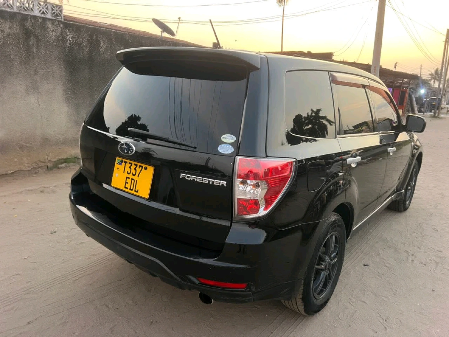 Black Subaru Forester SUV 2008/2009 thumbnail 5
