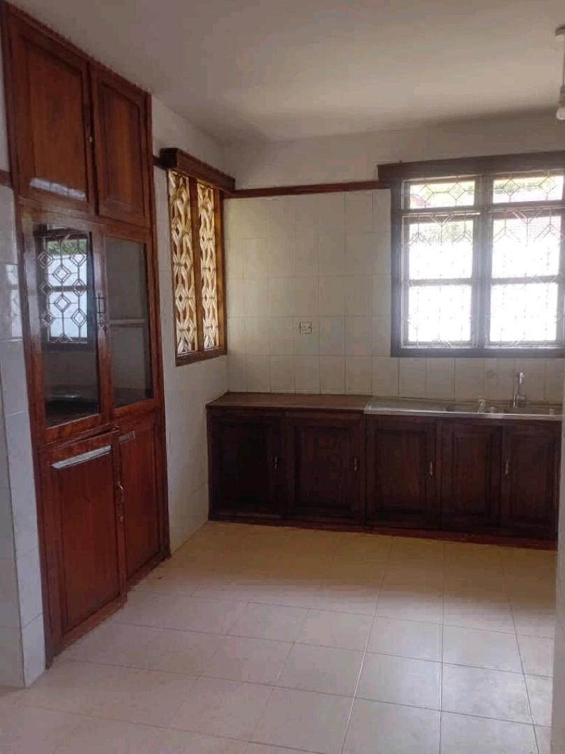 5 Bedroom House for Rent in Njiro thumbnail 2