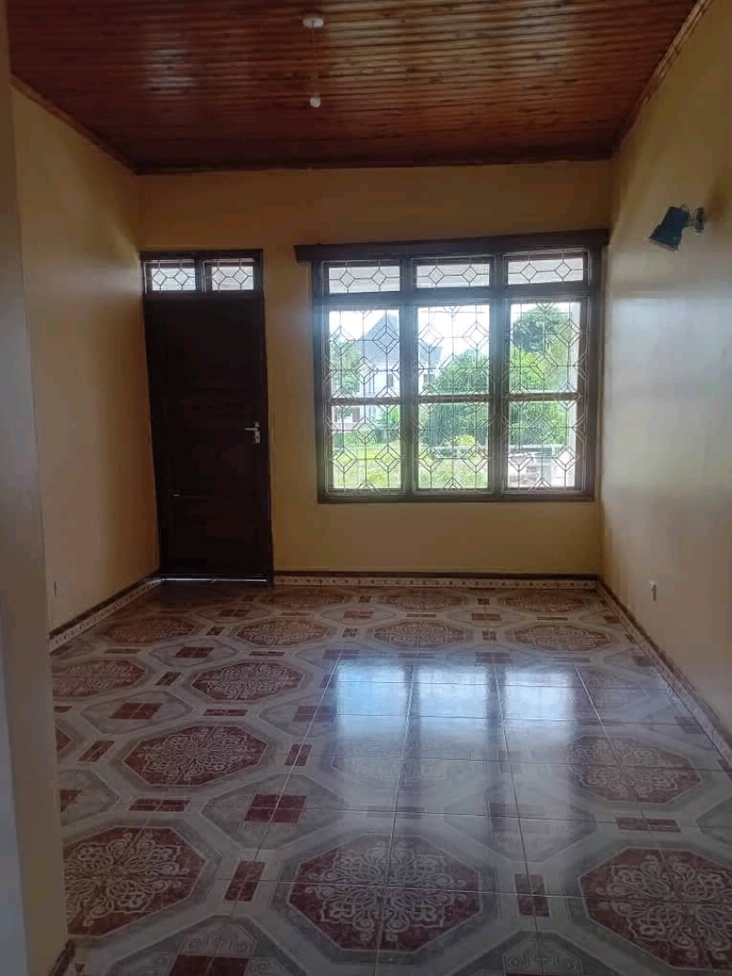 5 Bedroom House for Rent in Njiro thumbnail 5