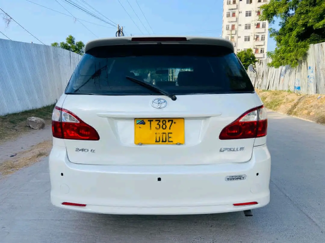 Toyota Ipsum New Model for Sale thumbnail 6
