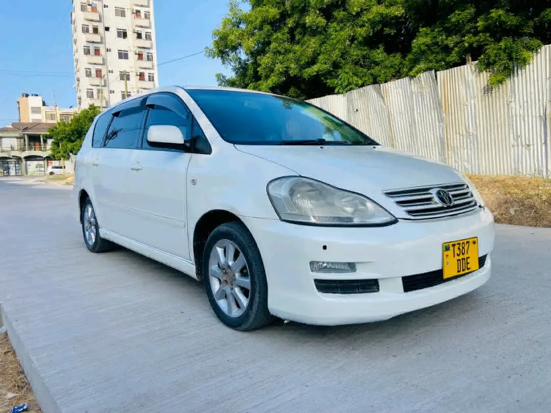 Toyota Ipsum New Model for Sale thumbnail 8