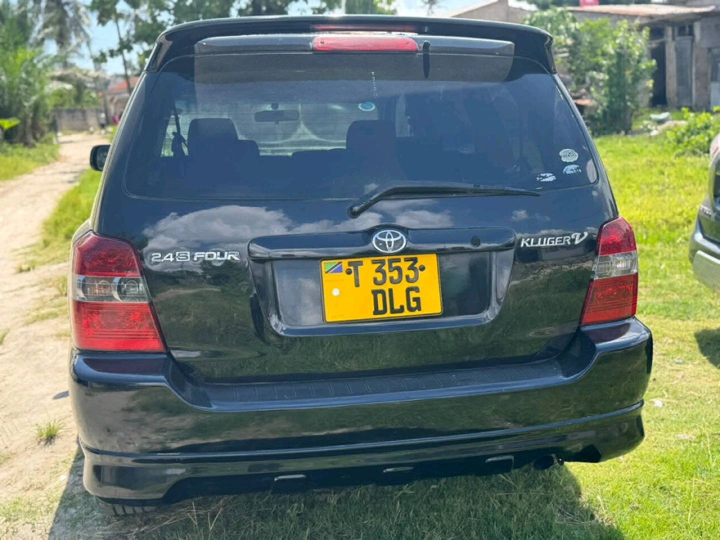 Black Toyota Kluger SUV 2007 (Low Mileage) thumbnail 2