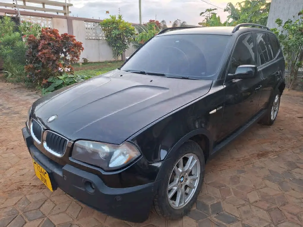 BMW X3 SUV thumbnail 4