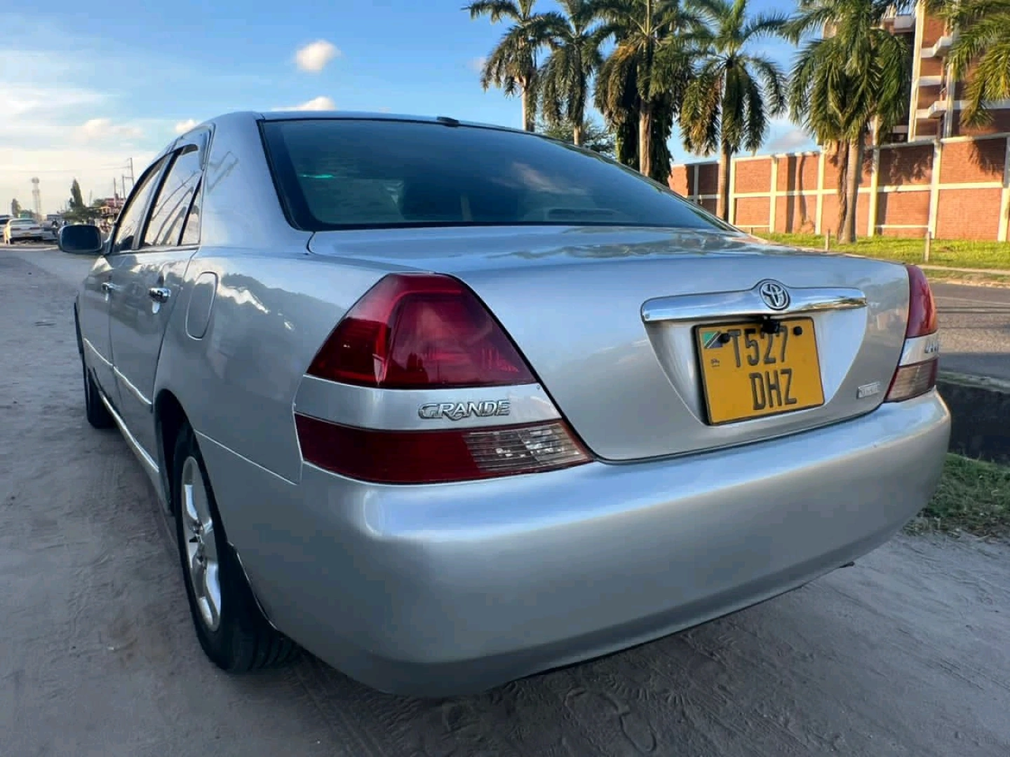 Toyota Mark II 2002 Sedan - 1990 CC thumbnail 2