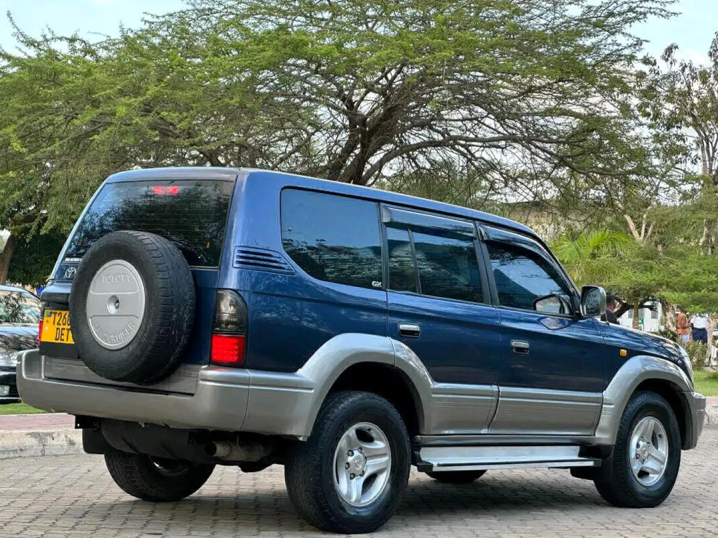 2001 Toyota Land Cruiser Prado Diesel Automatic thumbnail 5