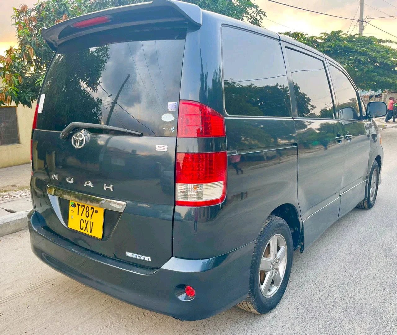 Toyota Noah Minivan 1990 CC Full AC thumbnail 4