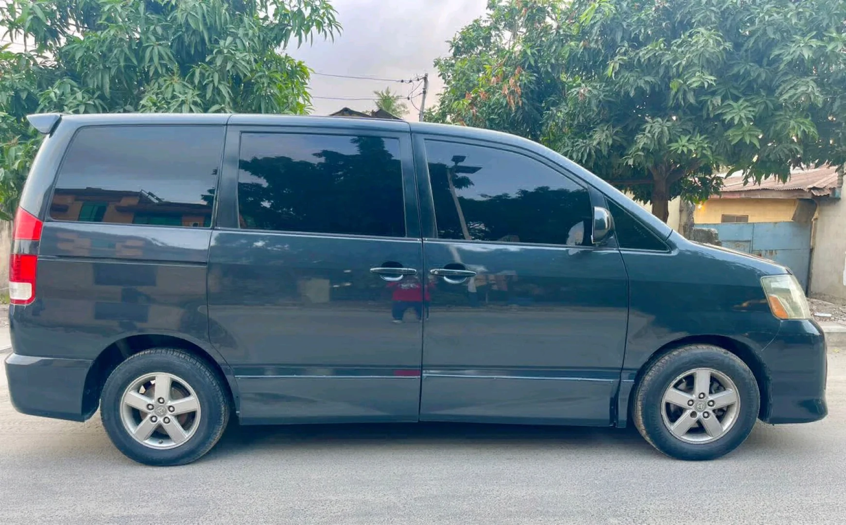 Toyota Noah Minivan 1990 CC Full AC thumbnail 6