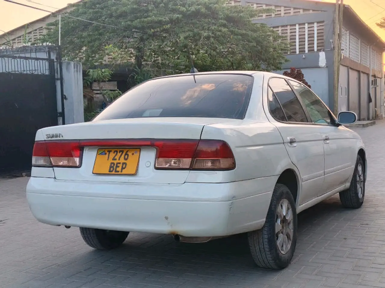 Nissan Sunny (BEP)