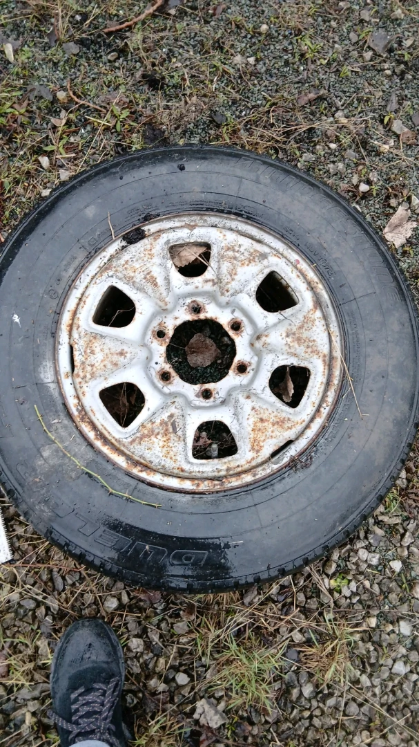 Used Toyota Hilux Spare Wheel and Tire