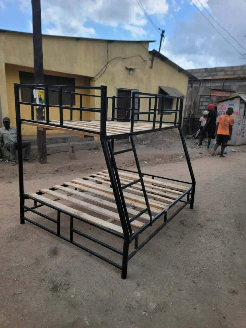 Black Metal Double Decker Bed Frame (4x6/5x6)