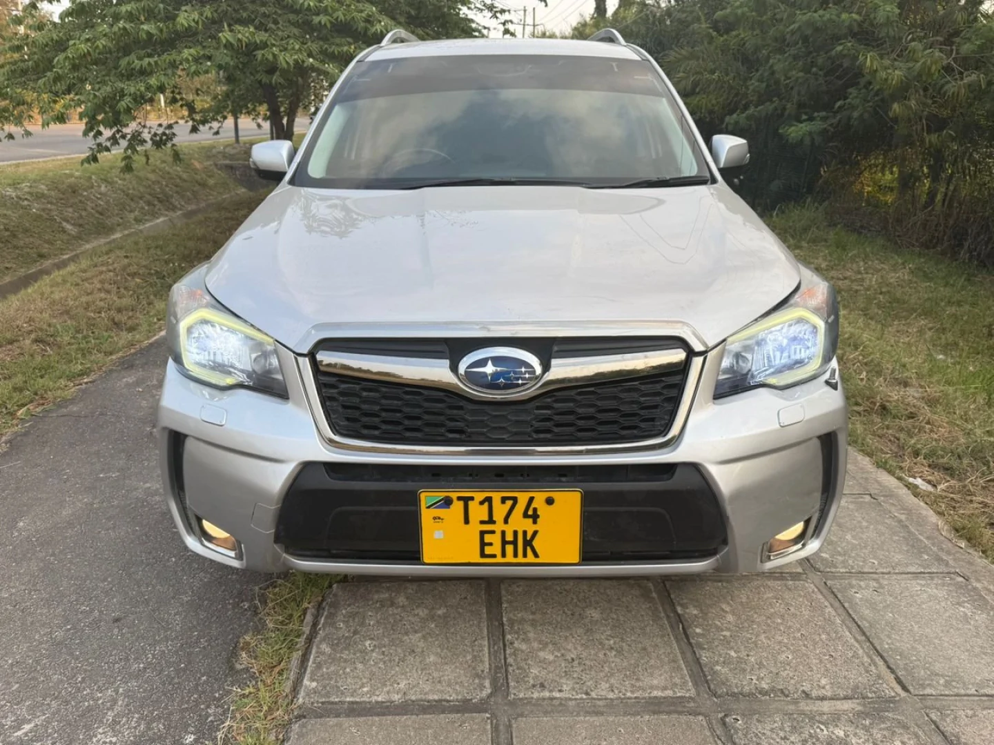 Silver Subaru Forester XT TURBO 2013 thumbnail 4