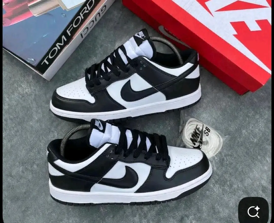 Nike Dunk Low Sneakers thumbnail 4