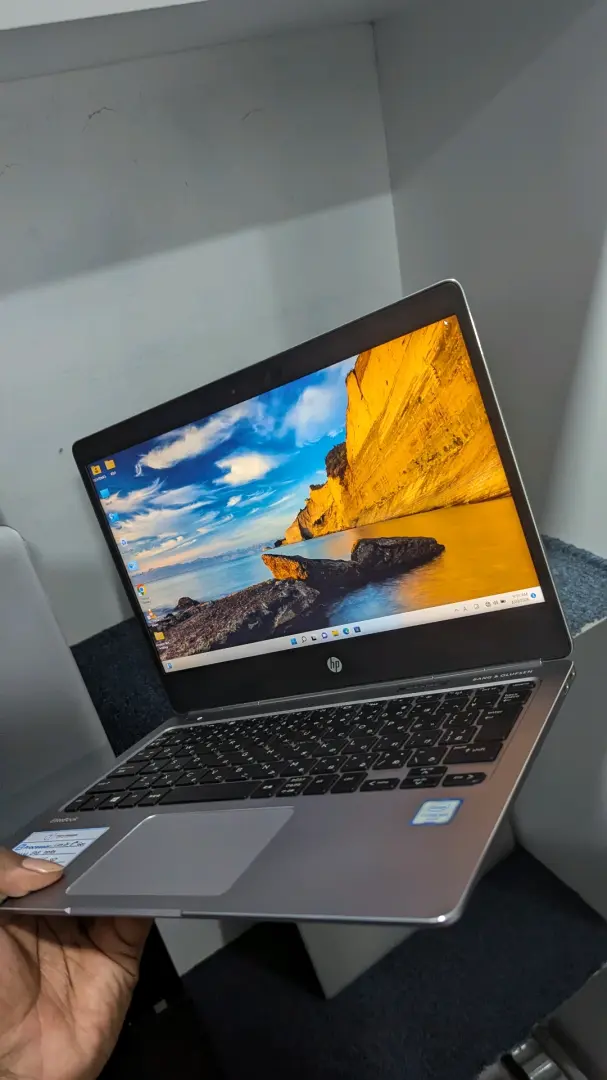 HP EliteBook Folio G1 - Core i5 8th Gen
