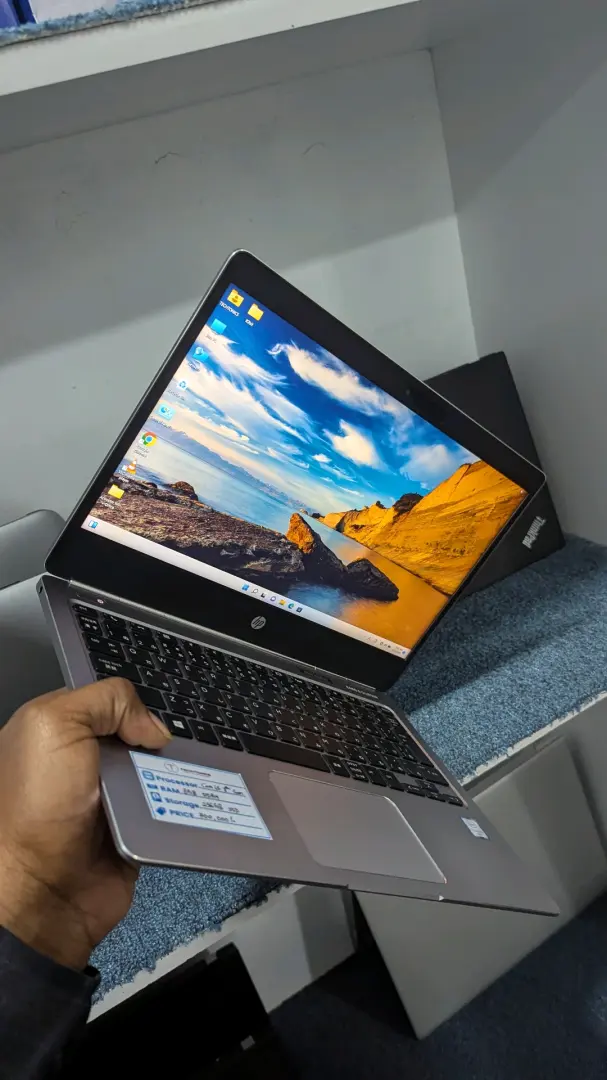 HP EliteBook Folio G1 - Core i5 8th Gen thumbnail 2