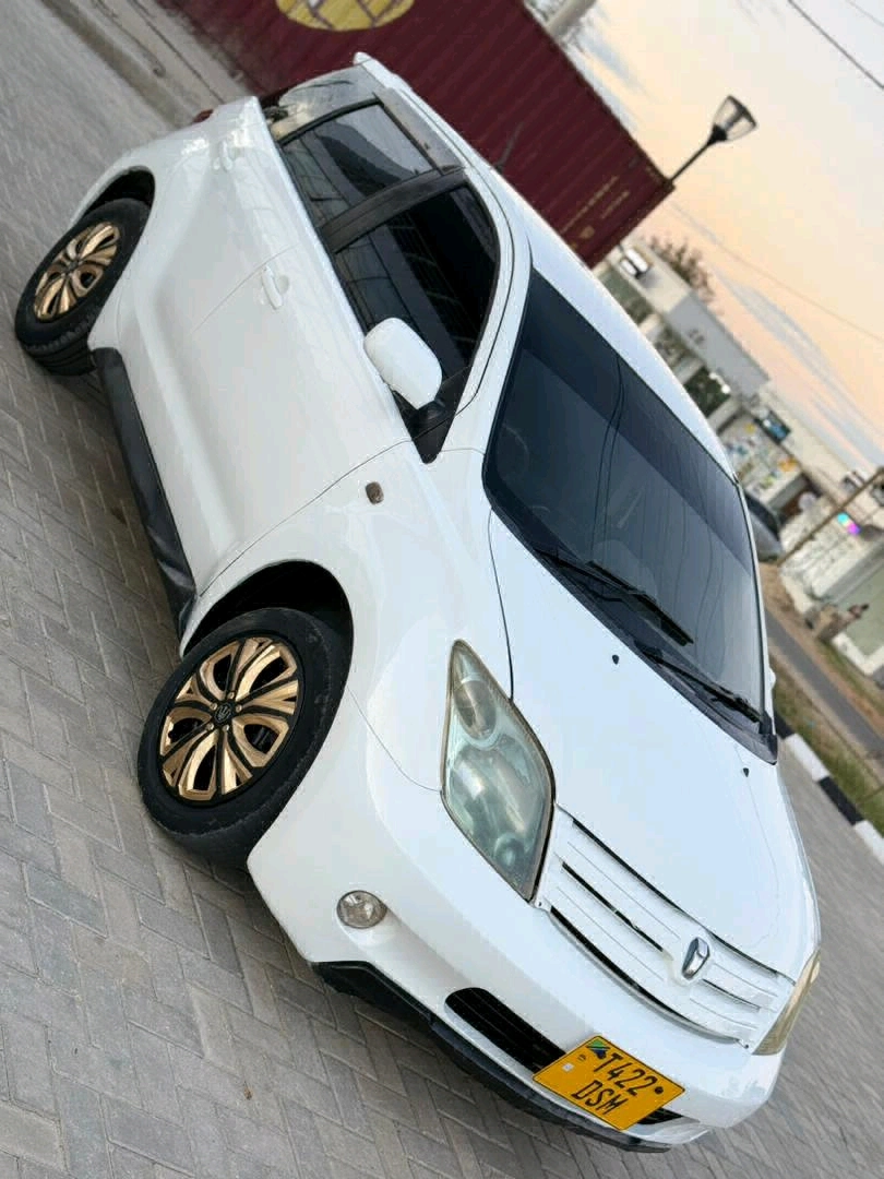 Toyota Ist DSM Full AC Music System thumbnail 3