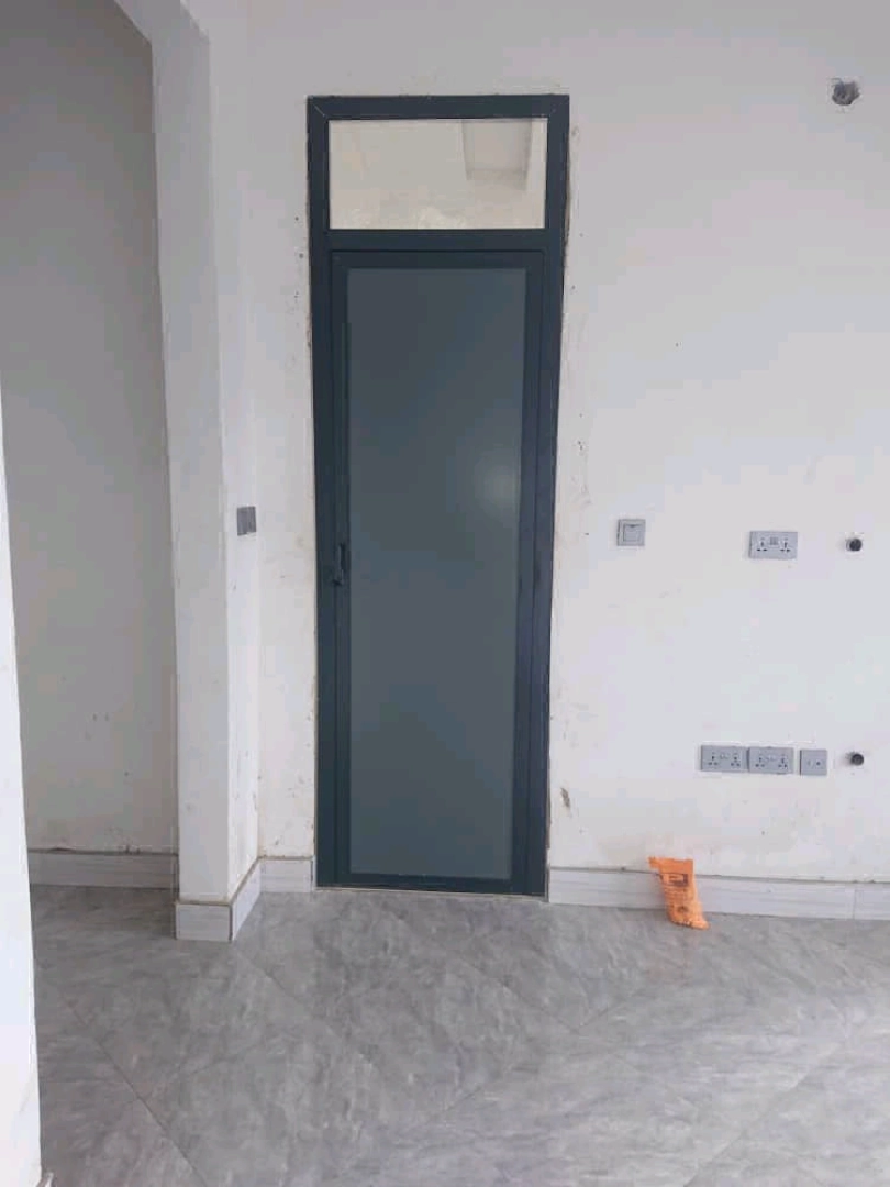 Huduma za Aluminium na Vioo (Madirisha, Milango, Partitions)