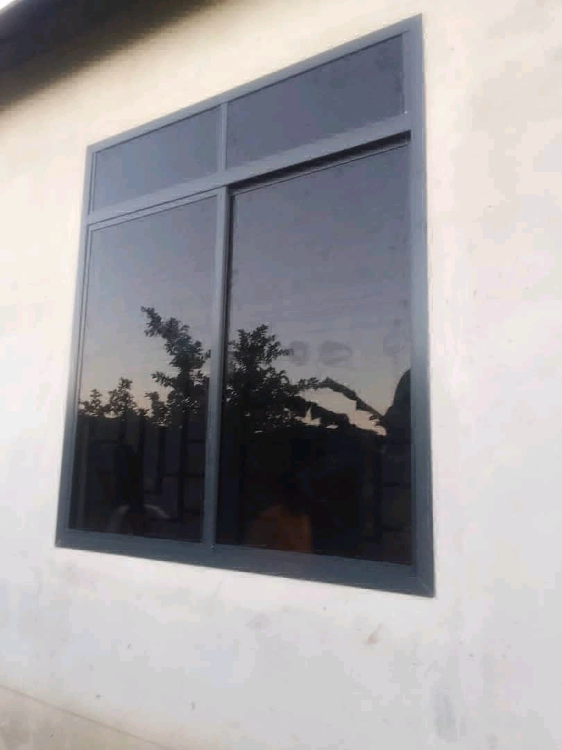 Huduma za Aluminium na Vioo (Madirisha, Milango, Partitions) thumbnail 2