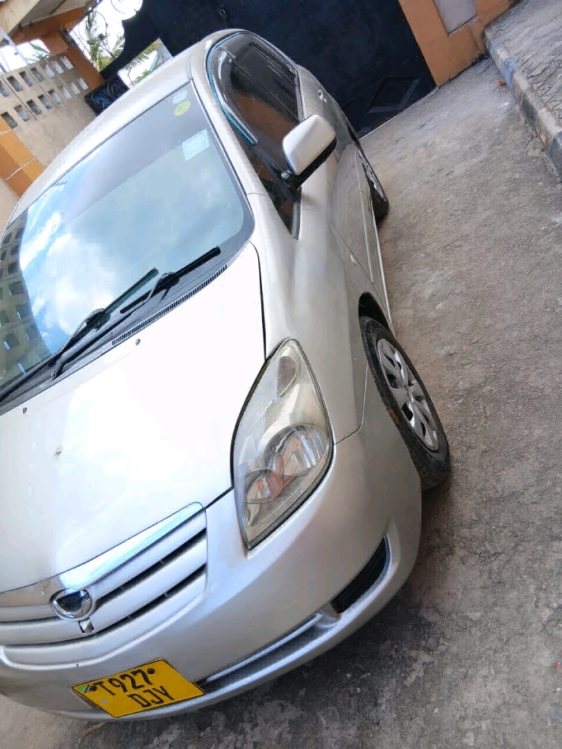 Toyota Corolla Spacio (2004/2005) - 1490cc thumbnail 2