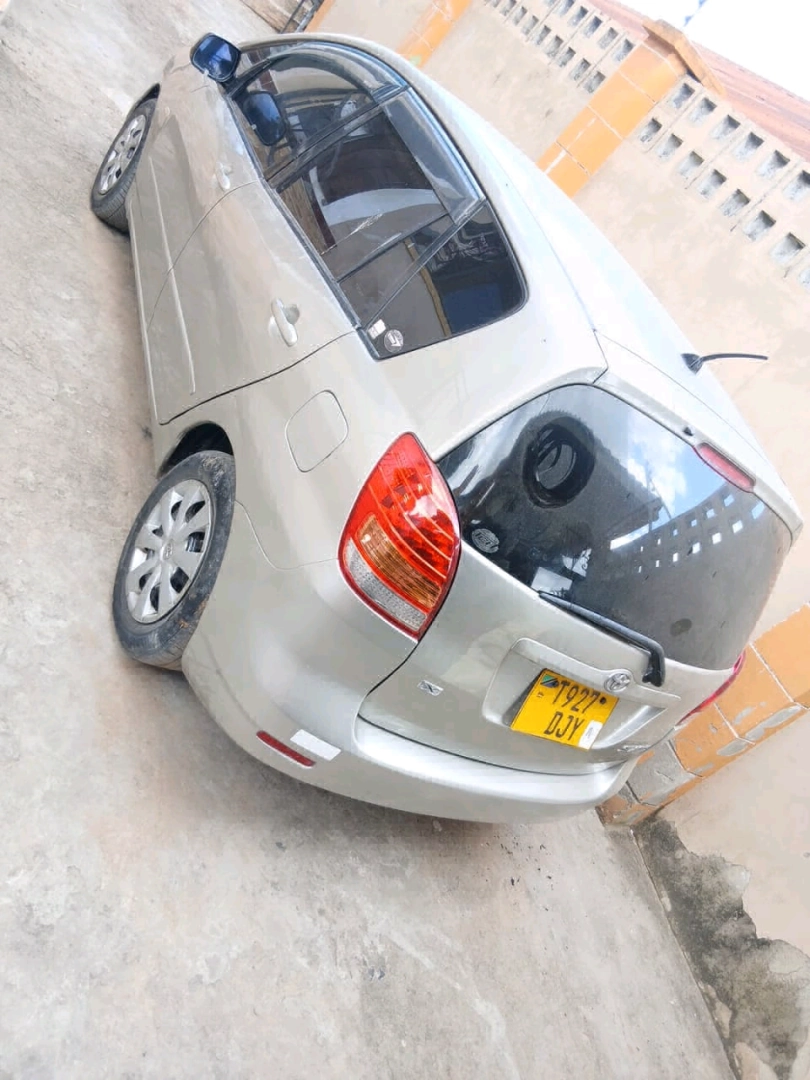 Toyota Corolla Spacio (2004/2005) - 1490cc thumbnail 7