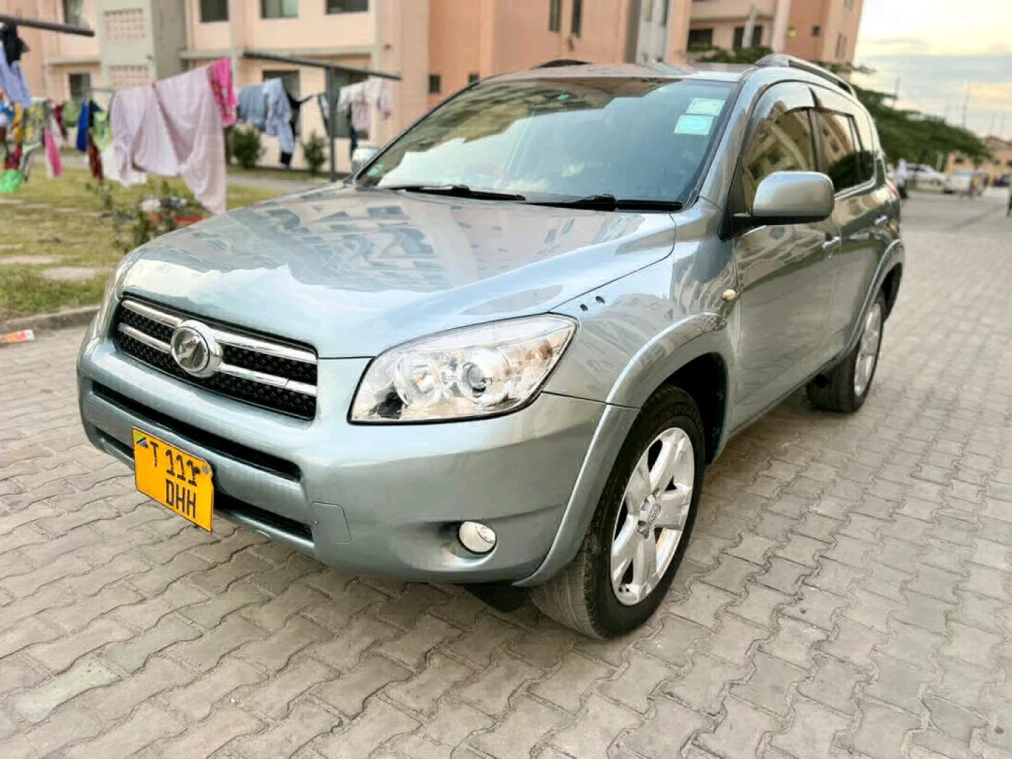 Toyota RAV4 2360 CC (Full AC)
