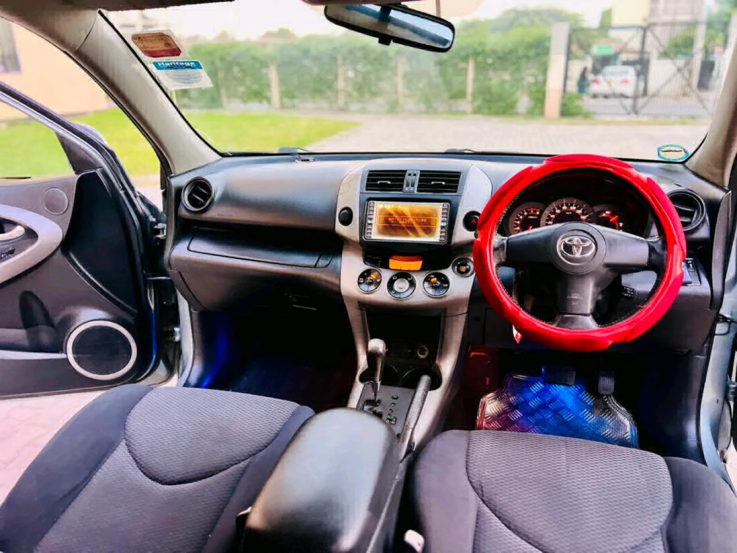 Toyota RAV4 2360 CC (Full AC) thumbnail 8