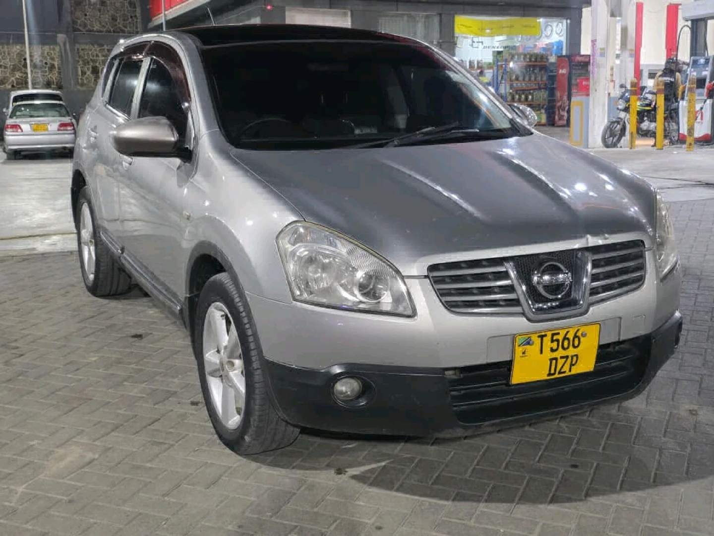 Nissan Dualis 2009 Automatic Silver 1990cc thumbnail 4