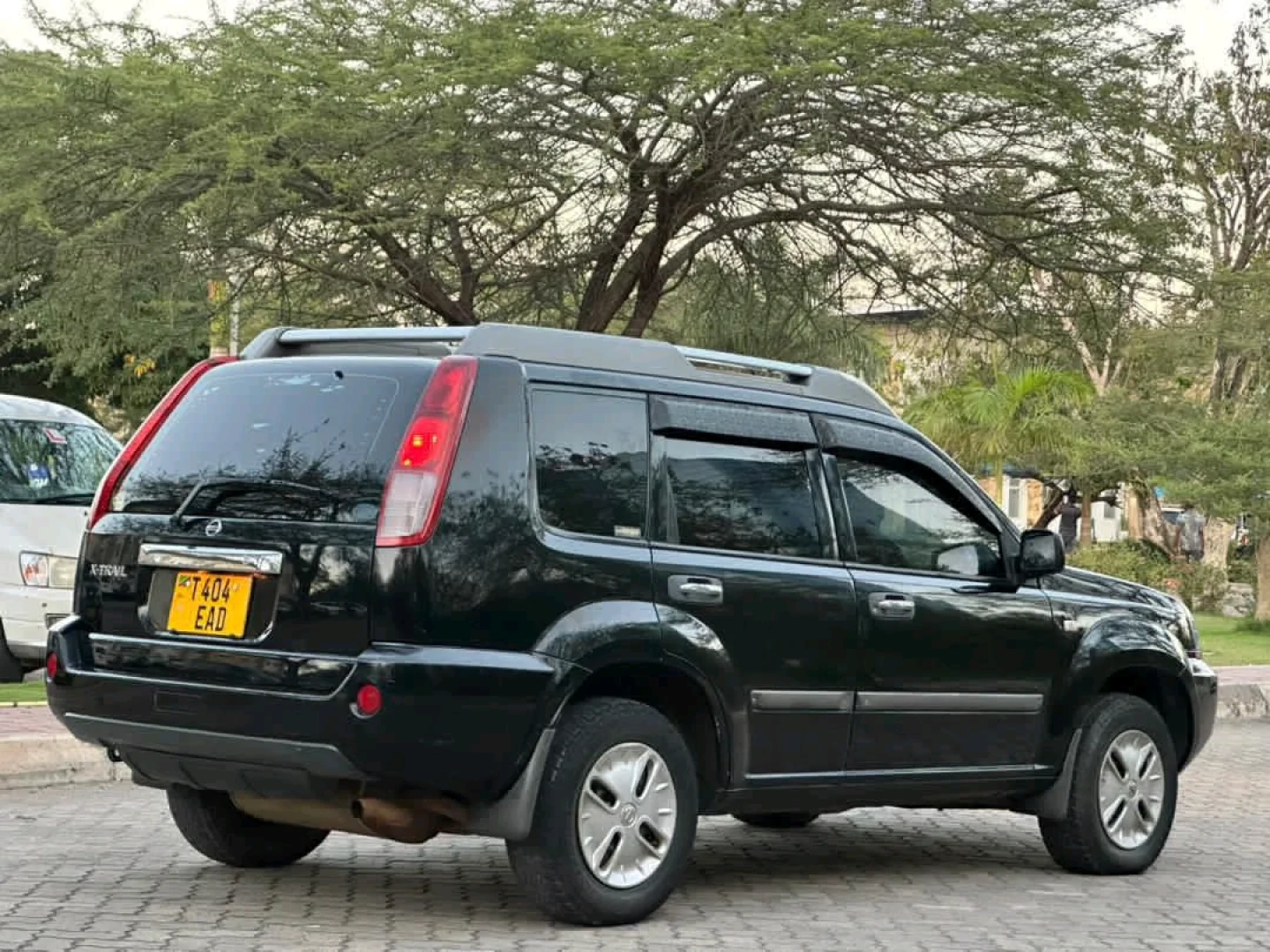 Nissan X-Trail SUV 2006 - Clean Condition thumbnail 6