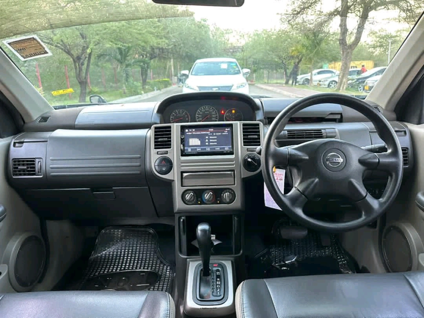 Nissan X-Trail SUV 2006 - Clean Condition thumbnail 9