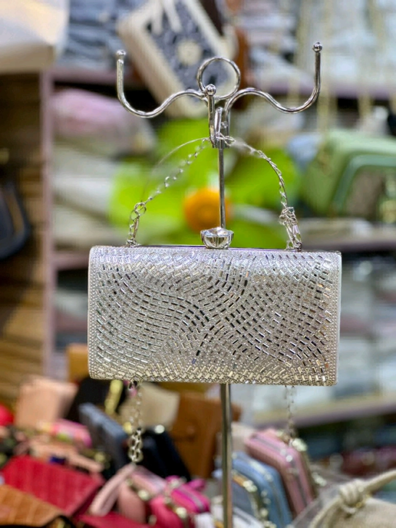Mkoba wa Jioni (Clutch Bag) wa Rangi ya Fedha