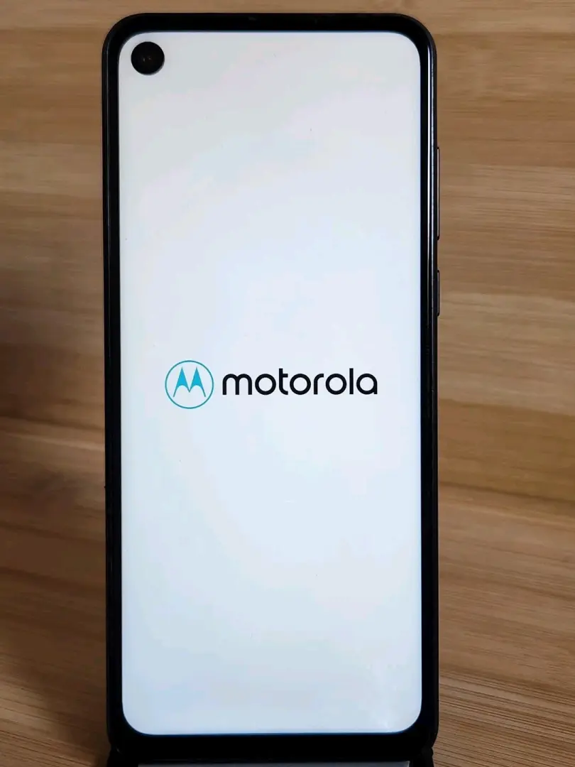 Used Motorola One Vision 128GB (Cracked Back) thumbnail 2